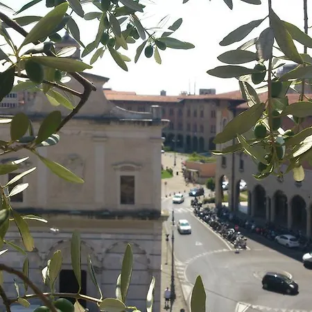 Dei Cavalieri Oda ve Kahvaltı Pisa