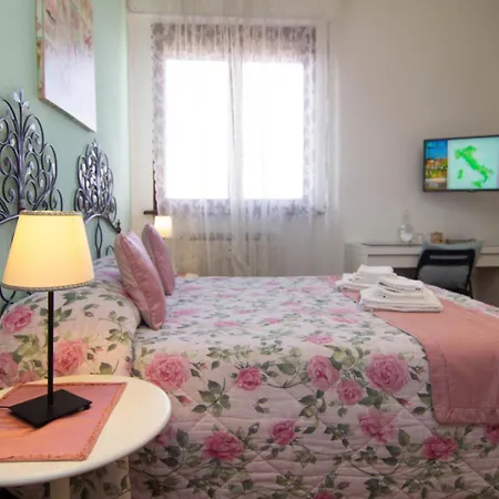 Dei Cavalieri Bed and Breakfast 3*