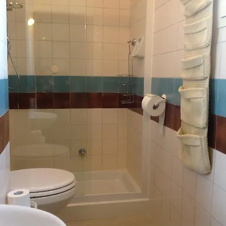 לינה וארוחת בוקר Dei Cavalieri פיזה
